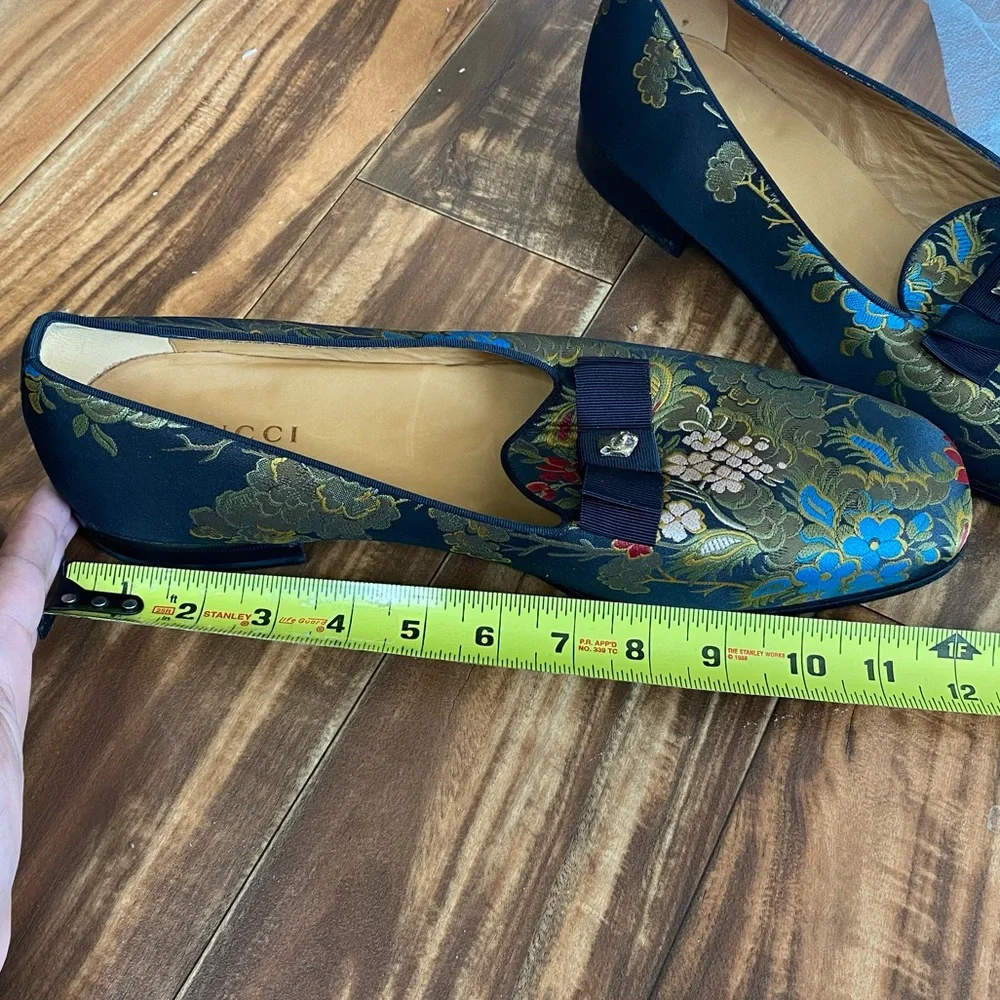 Gucci • Tiger Head Lurex Floral Loafers